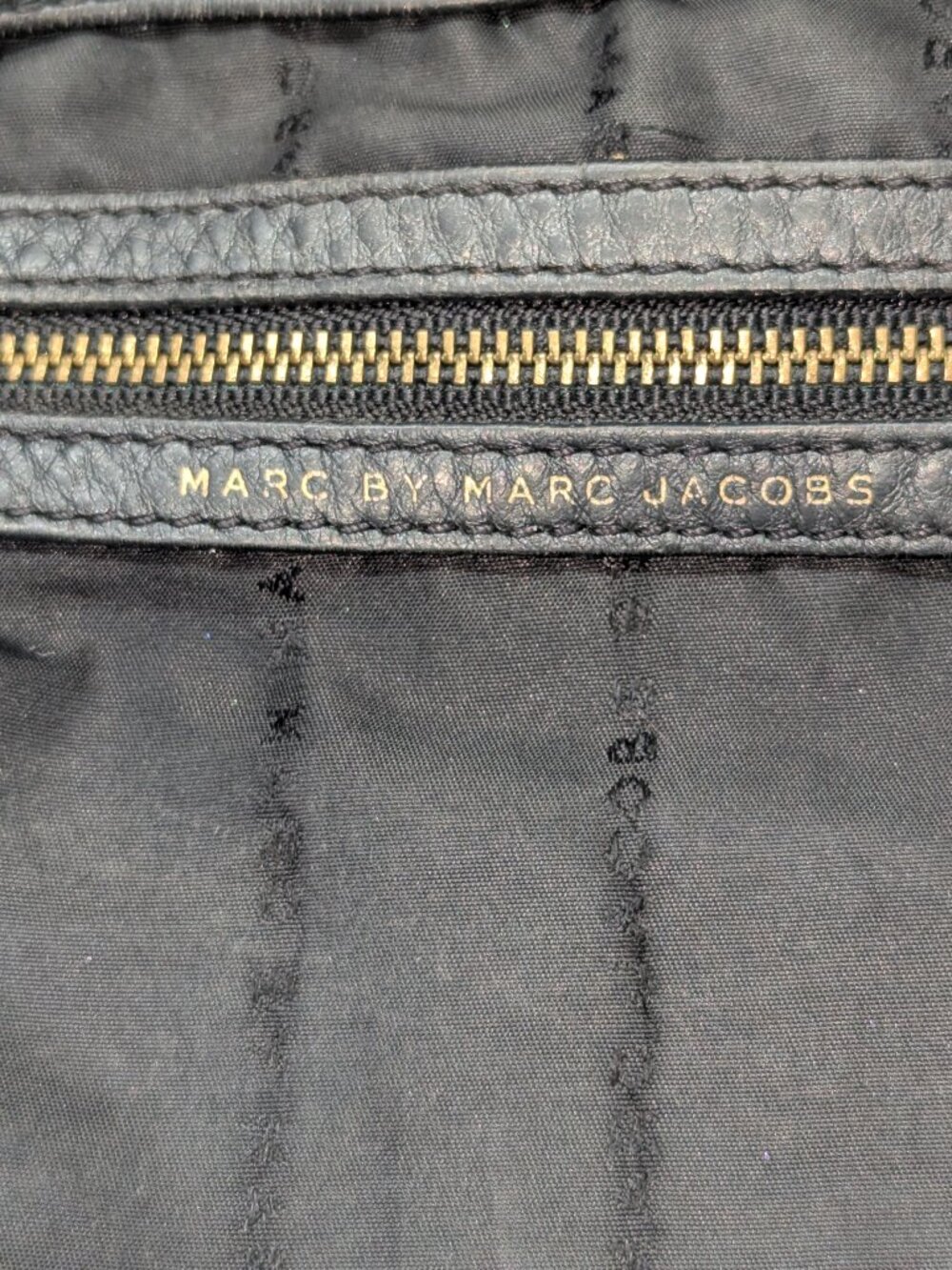 Marc Jacobs black leather hobo bag. EUC! - Picture 4 of 9